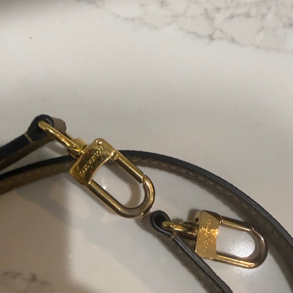 Louis Vuitton Pochette Métis - Picture 11 of 12